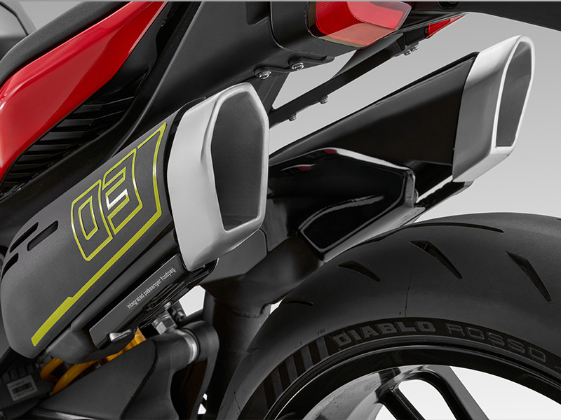 QJMOTOR SRK 921 motocykl naked wydech